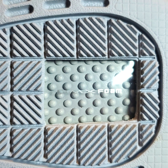 Reebok sneakers 6 1/2 Excellent condition like new - Picture 15 of 17